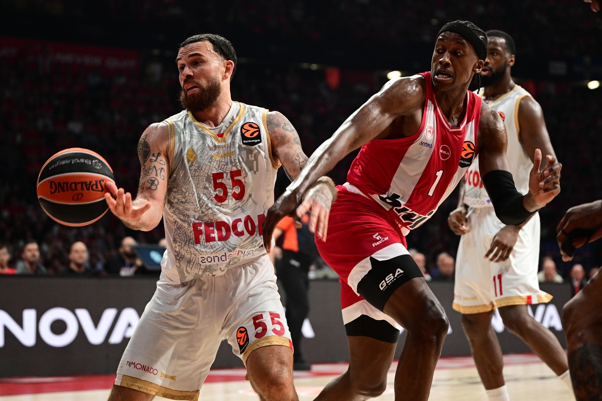 Μάικ Τζέιμς