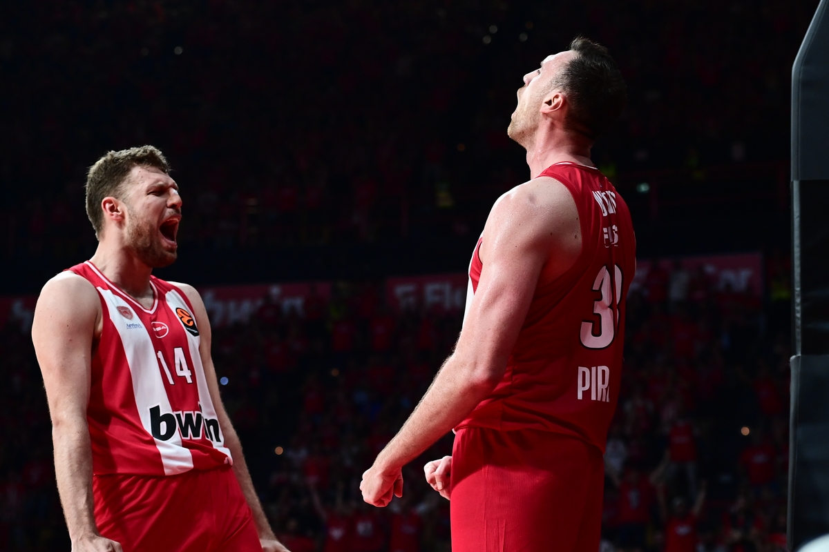 Σάσα Βεζένκοφ, Νίκολα Μιλουτίνοφ