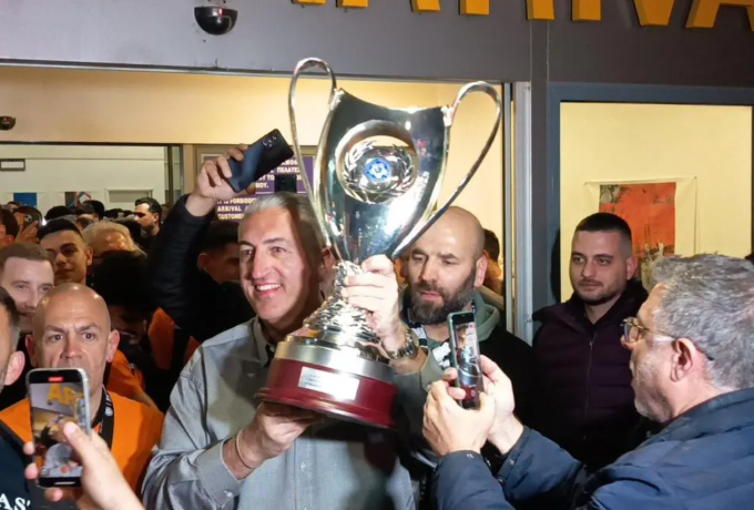 Έφτασε στην Κρήτη ο θριαμβευτής ΟΦΗ! (pic/vid)