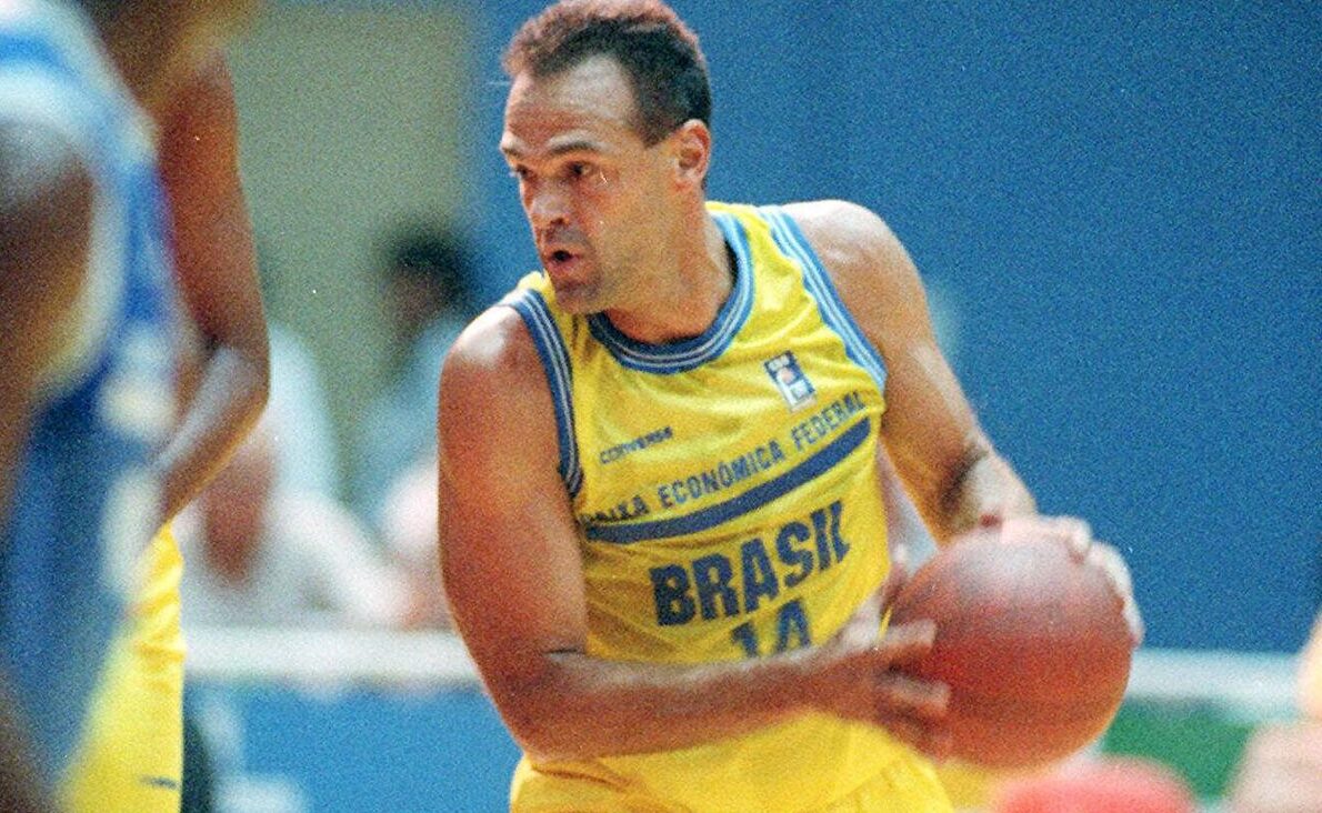 Oταν ο Οσκαρ άλλαξε το μπάσκετ με το σουτ του