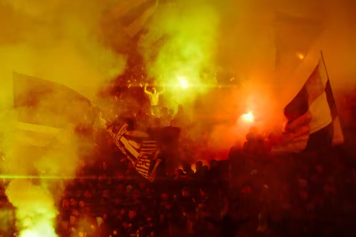 «Ίδια χρώματα, ίδια θρησκεία»: ΠΑΟΚ και Παρτιζάν γιορτάζουν τα 100 χρόνια του Δικεφάλου με ένα κοινό τραγούδι (vid)