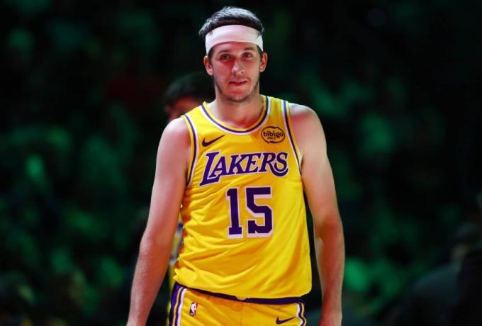 Λέικερς: Όλα δείχνουν επιστροφή Ριβς!