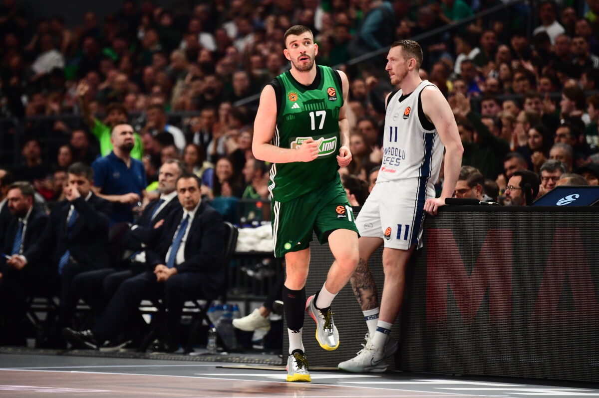 Ρογκαβόπουλος: «Ελπίζω να έχω μερικά… τρίποντα και για τη Μονακό»