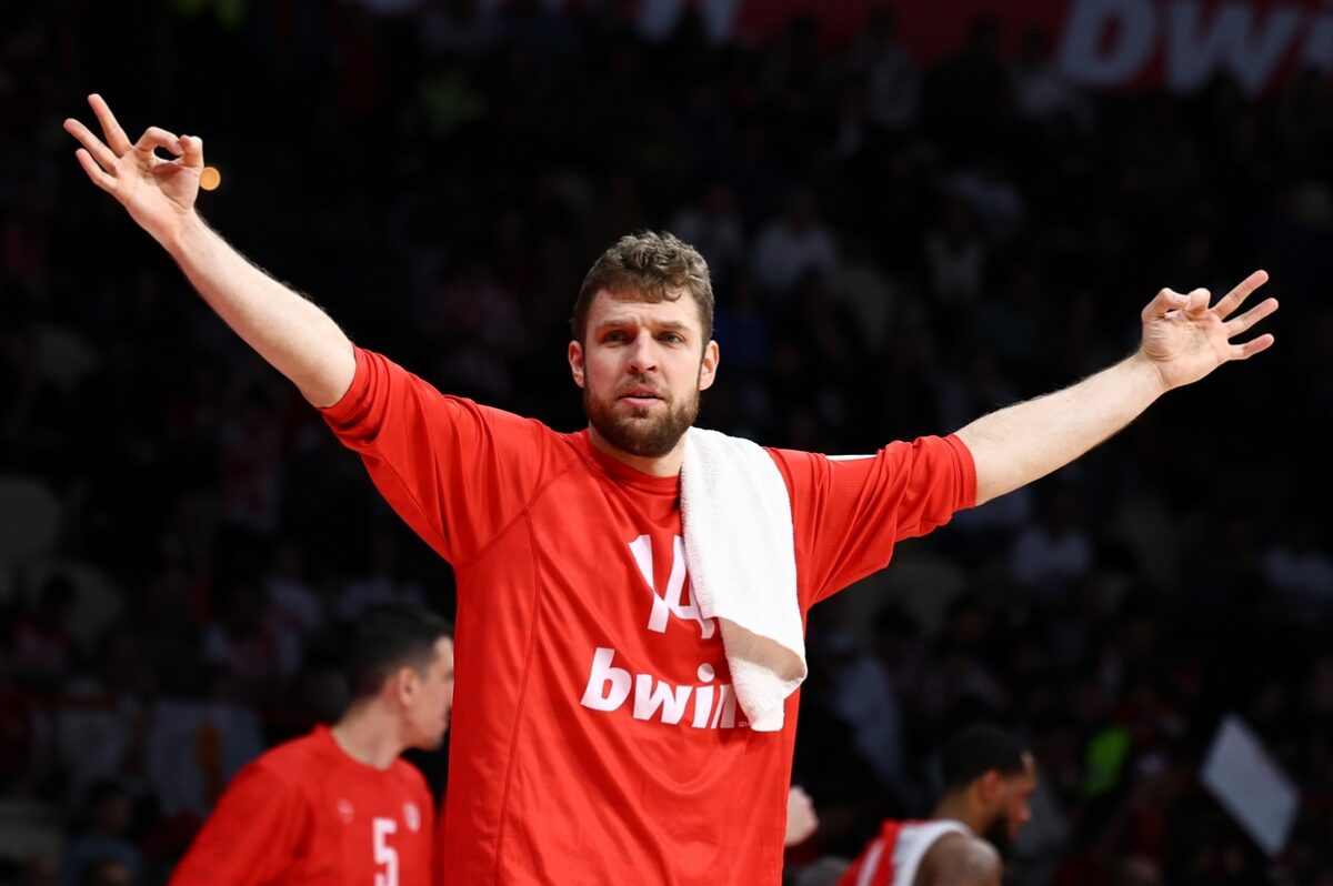 Σάσα Βεζένκοφ