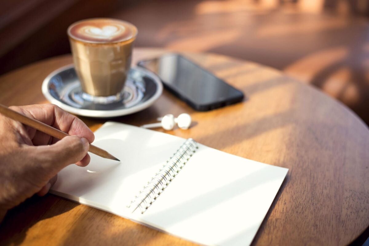 Πόση Καφεΐνη Είναι Ωφέλιμη και Πότε Γίνεται Πρόβλημα