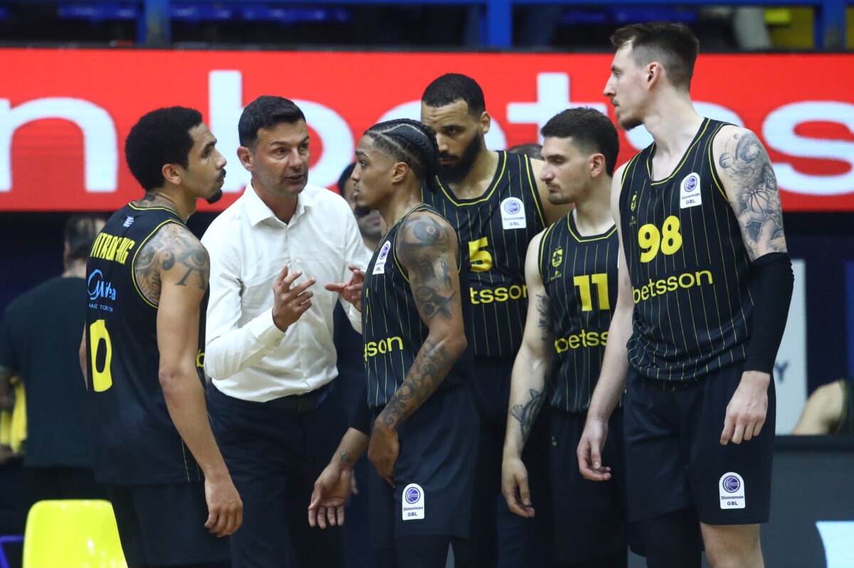 Μίλιτσιτς: «Δεν επιτρέπεται να μπαίνουμε έτσι στους αγώνες» (vid)