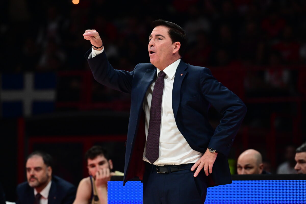 Πασκουάλ: «Ο Ερυθρός Αστέρας είναι μία πολύ δυνατή σωματικά ομάδα»