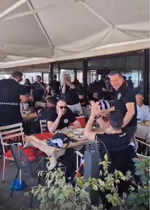 «Ασπρόμαυρη» απόβαση στον Βόλο: Ο κόσμος του ΠΑΟΚ δίνει ρυθμό πριν τον τελικό