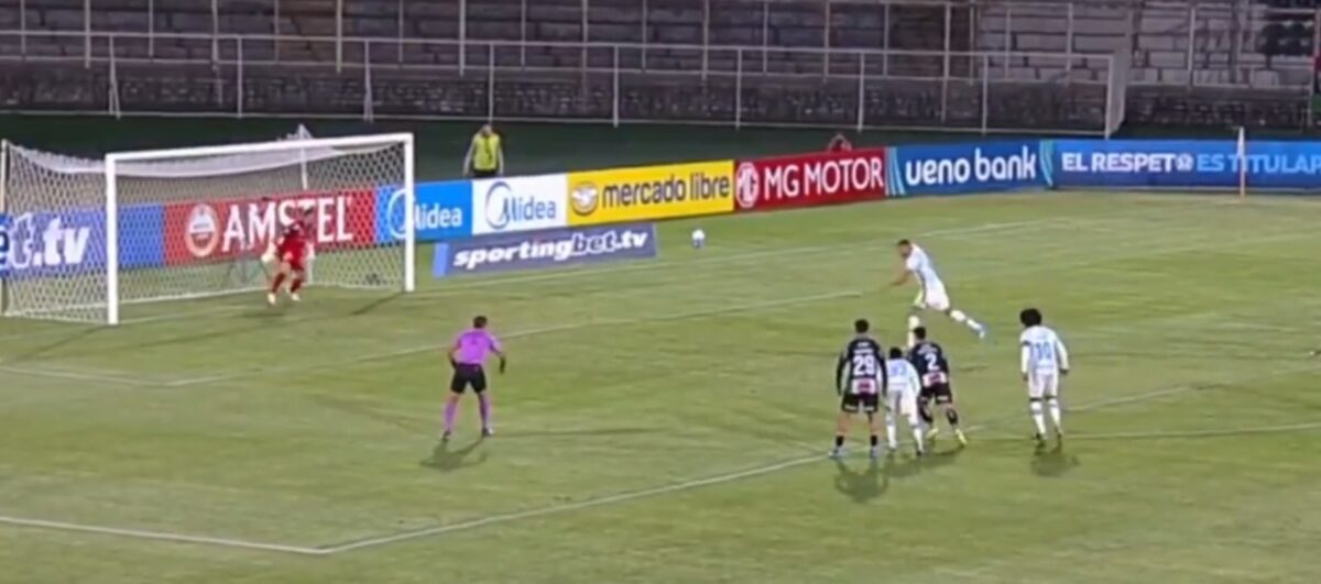 Επικό: Παίκτης στη Βραζιλία έχασε τρία πέναλτι στον ίδιο αγώνα (vid)