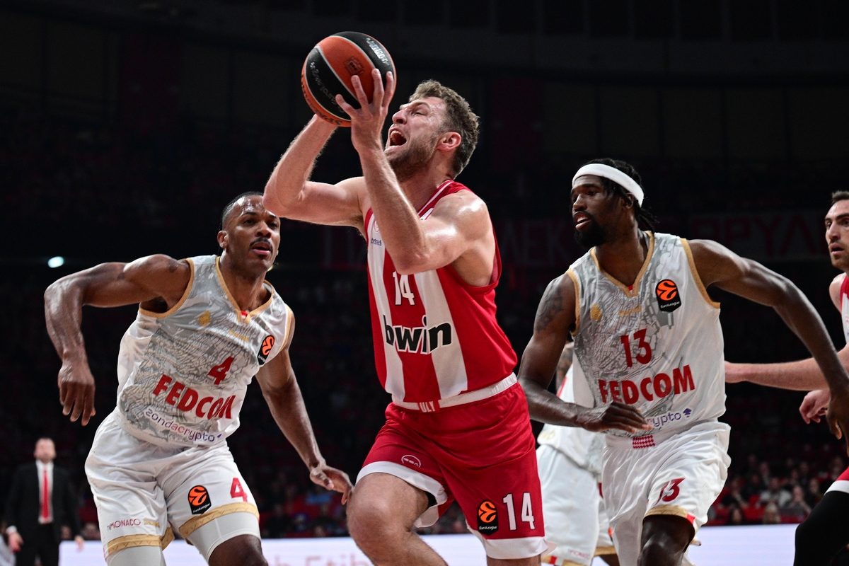 Σάσα Βεζένκοφ