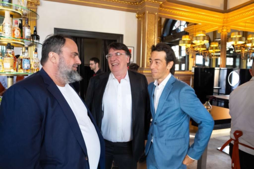 Ο Βαγγέλης Μαρινάκης στο «First Annual Exclusive UEFA Champions League Dinner» – Τι σημαίνει η παρουσία του