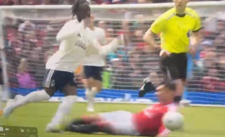 Σκάνδαλο στο Old Trafford: Μέτρησε γκολ με καθαρό χέρι της Γιουνάιτεντ -Έξαλλος μέχρι και ο Νέβιλ – «Φωνάζει» και για κόκκινη η Νότιγχαμ!