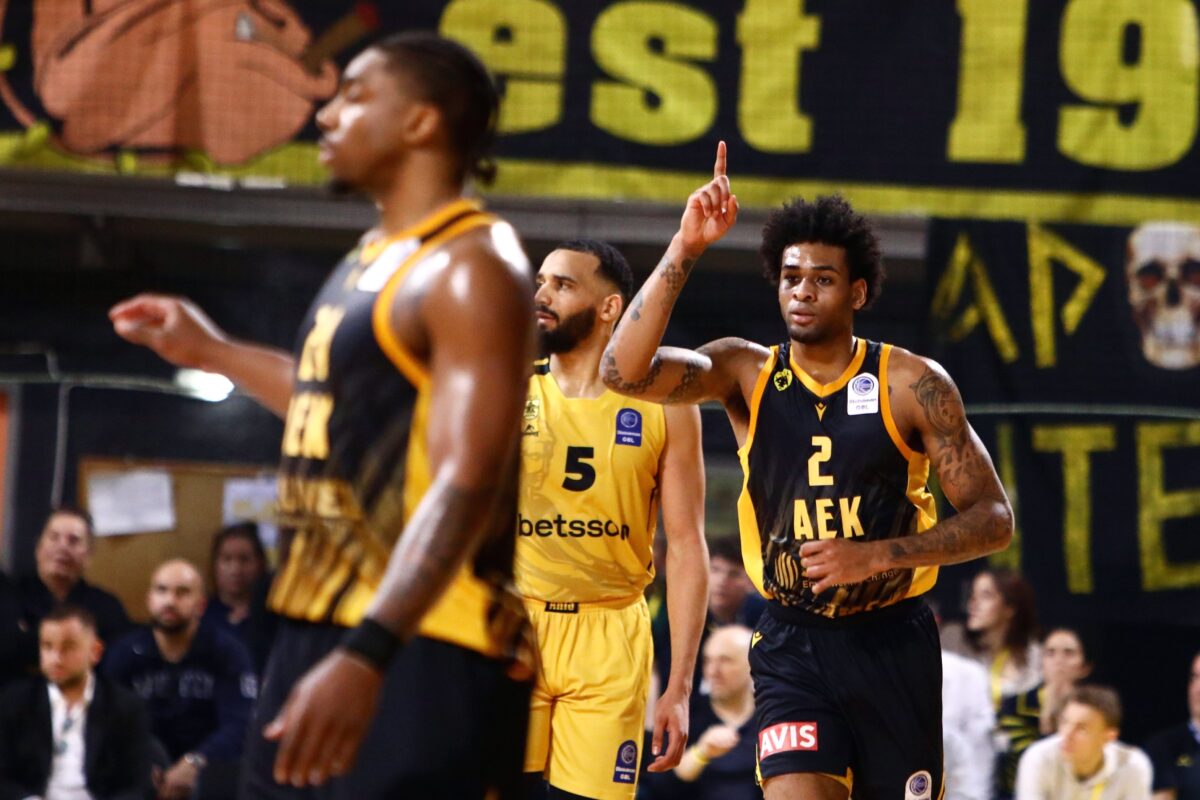 AEK vs Άρης: Εντυπωσιακές φάσεις των δύο ομάδων από την κανονική περίοδο