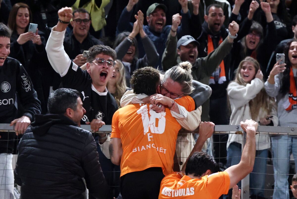 Η ΕΠΟ απονέμει το συμβολικό «MVP της καρδιάς» στη μητέρα του Νους