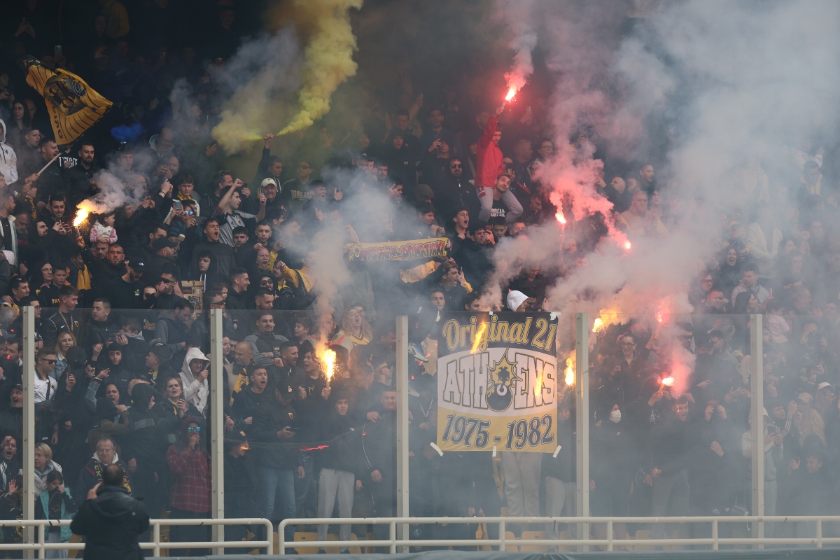 «Καμίνι» η Allwyn Arena: Ανοιχτή προπόνηση της ΑΕΚ με χιλιάδες κόσμο πριν το ντέρμπι κορυφής με τον Παναθηναϊκό