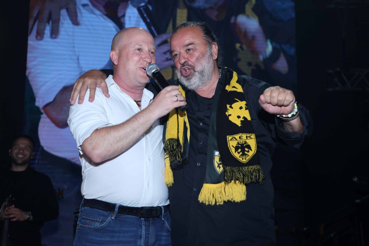 Ατελείωτο γλέντι της ΑΕΚ και στα μπουζούκια με τραγουδιστή και Νίκολιτς (vids & pics)
