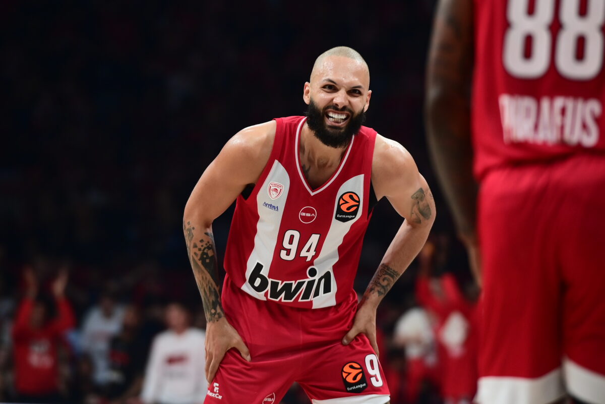 Τα κάνει όλα και συμφέρει ο Εβάν Φουρνιέ!