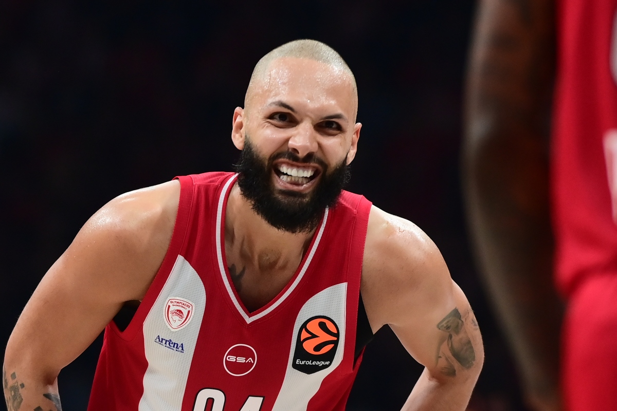 «Μυθικός» Φουρνιέ για τις στιγμές στον Ολυμπιακό και το tweet για τον Βεζένκοφ