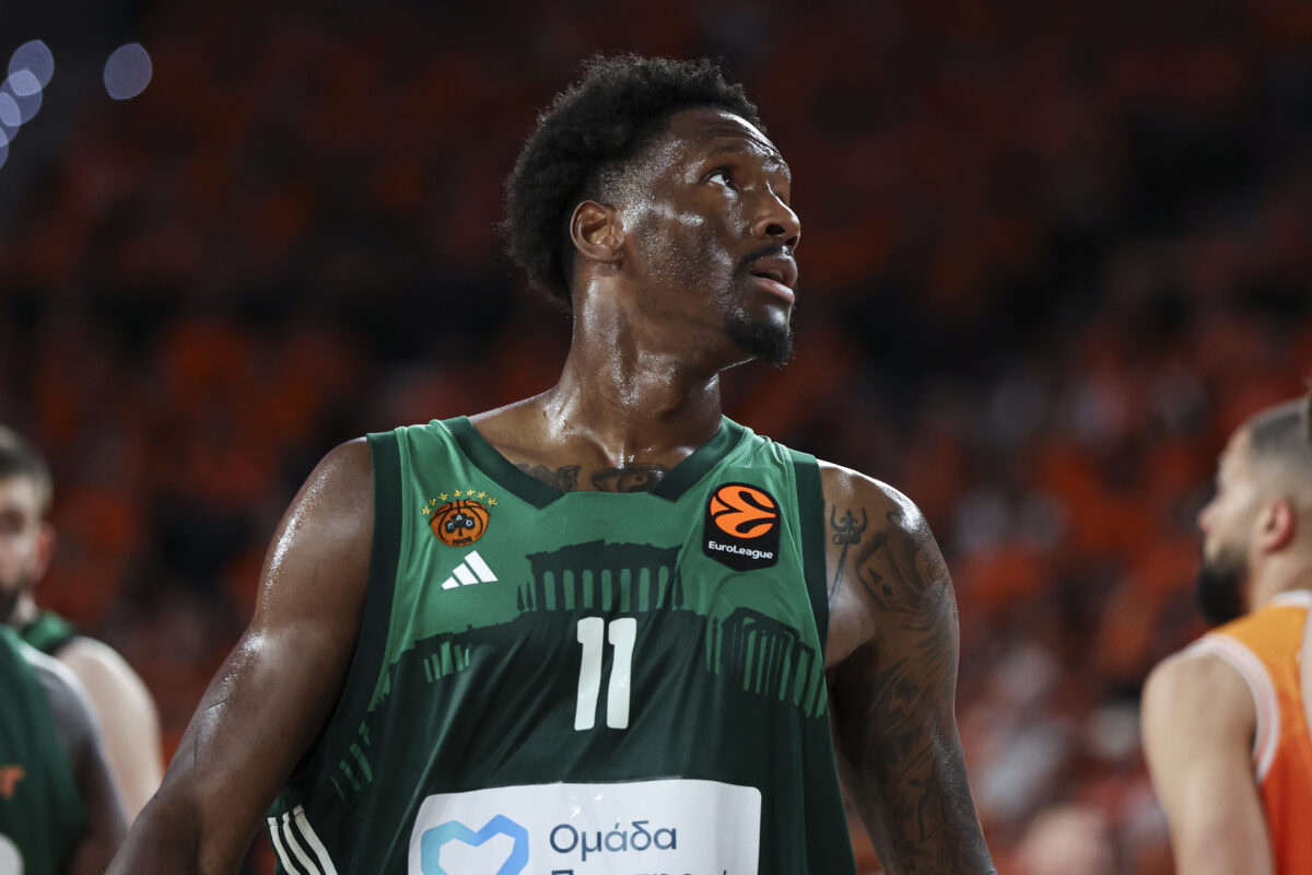 Top 10 της Euroleague στα playoffs με Χέιζ-Ντέιβις στην κορυφή (video)