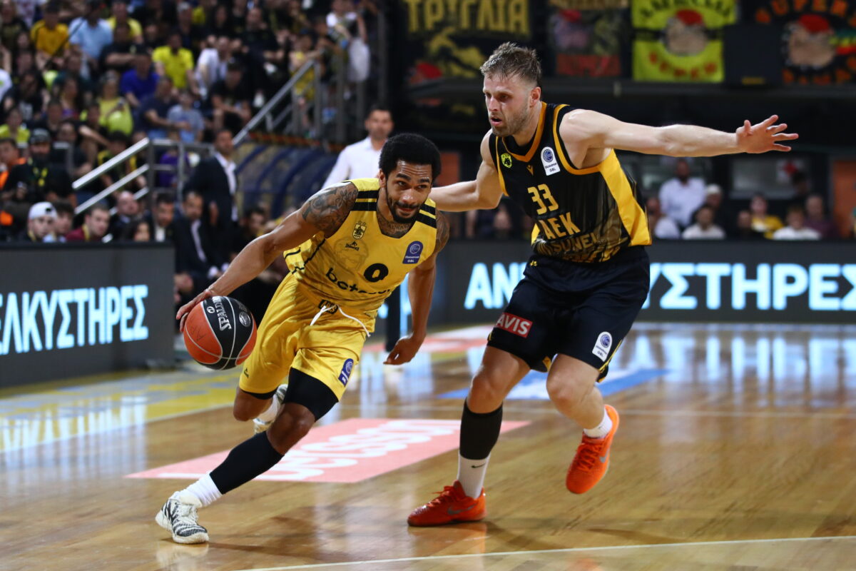 Κατέβασε την επίμαχη ανάρτηση ο Άρης Betsson μετά την αντίδραση της ΑΕΚ