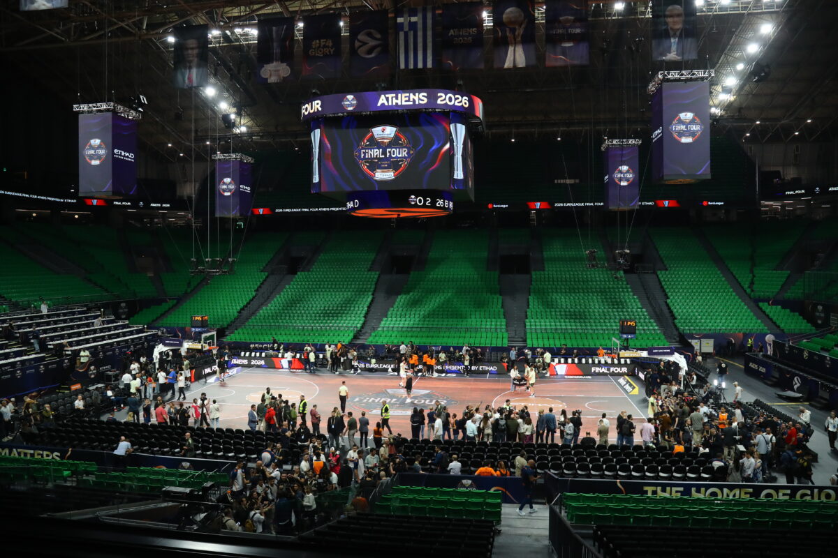 Το Sportal στα άδυτα του T-Center πριν τον μεγάλο τελικό (vid)