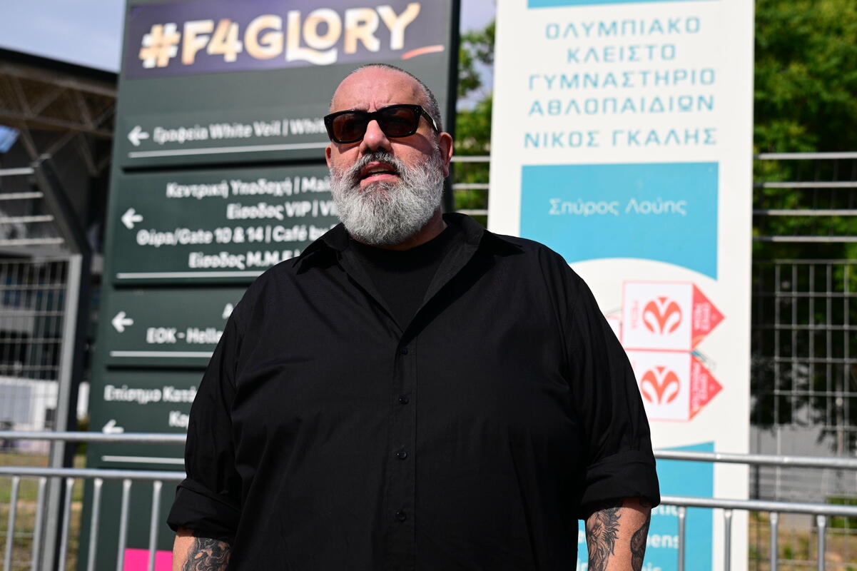 Ο Κώστας Καραπαπάς κράτησε την υπόσχεσή του και βρέθηκε στο Τ-Center