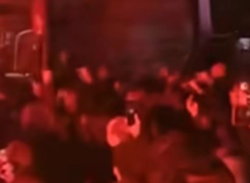 Εντυπωσιακή υποδοχή και μήνυμα στήριξης από τους οπαδούς της ΑΕΛ Novibet (vid)
