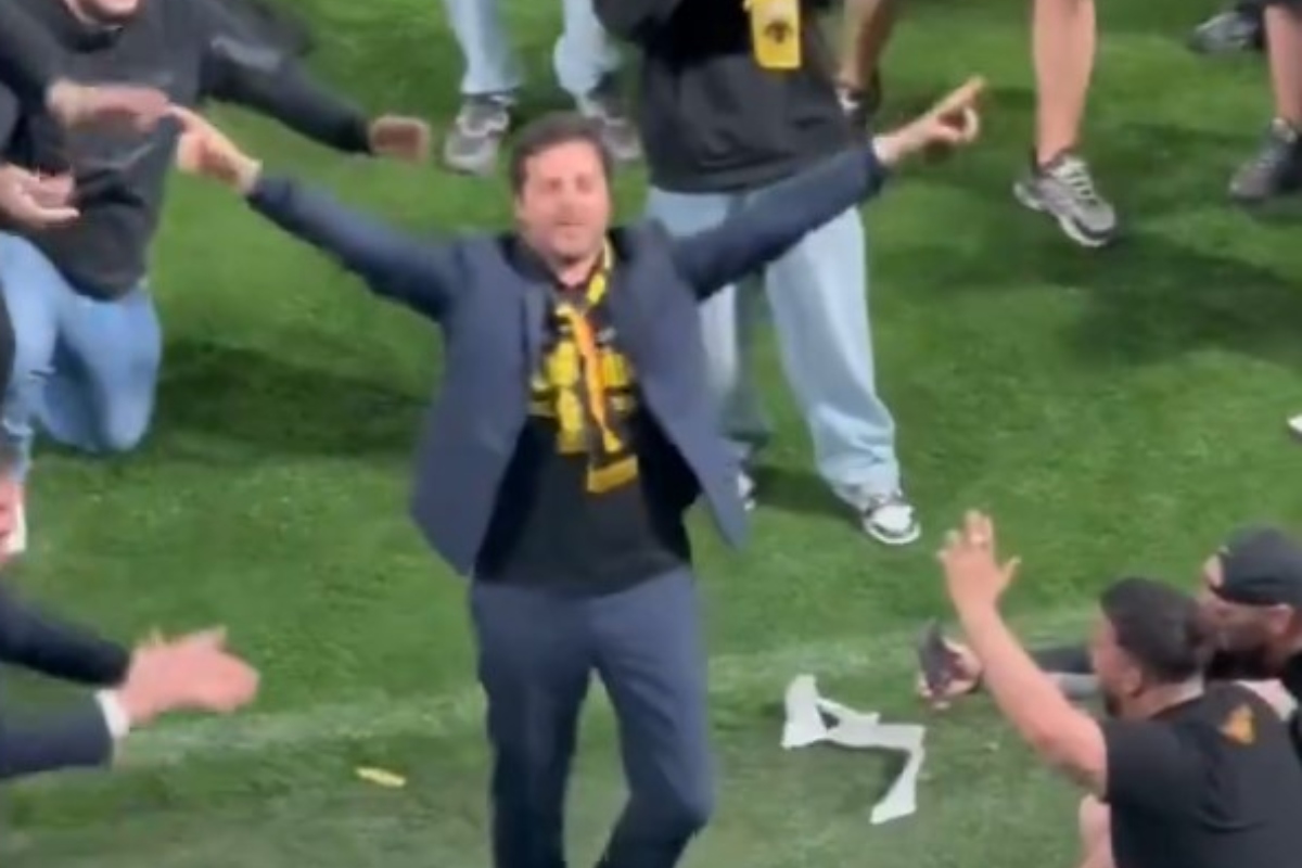 Το ζεϊμπέκικο τίτλου από τον Ριμπάλτα (vid)