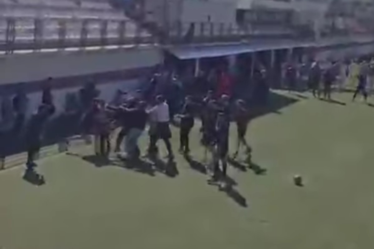 Επεισόδια αμαύρωσαν τον φιλανθρωπικό αγώνα Προοδευτικής – Ολυμπιακού Κ19 (vid)