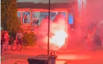 «Εδώ είναι το σπίτι σου»: Το σύνθημα των φίλων του Παναθηναϊκού έξω από τη Λεωφόρο (vid)