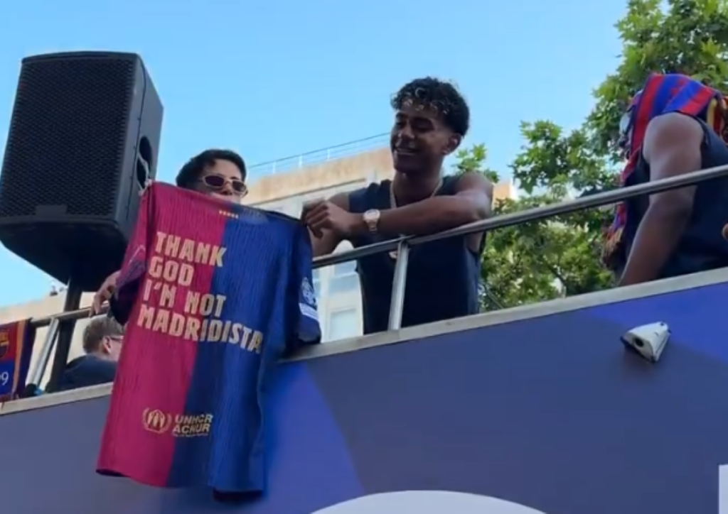 Επικός Γιαμάλ: «Ευχαριστώ το θεό που δεν με έκανε…» (pic)
