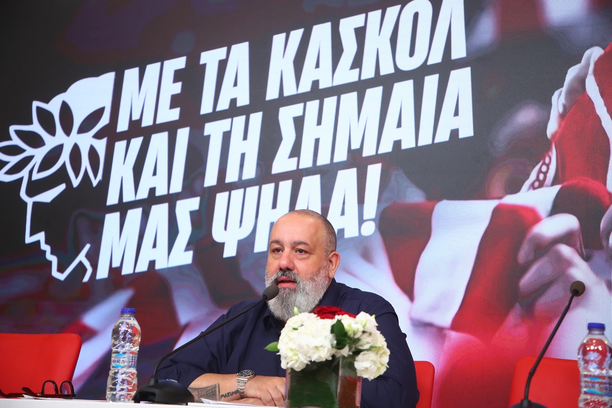 Κώστας Καραπαπάς