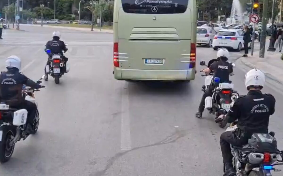 Με ισχυρή αστυνομική συνοδεία η Βαλένθια στο T-Center (vid)