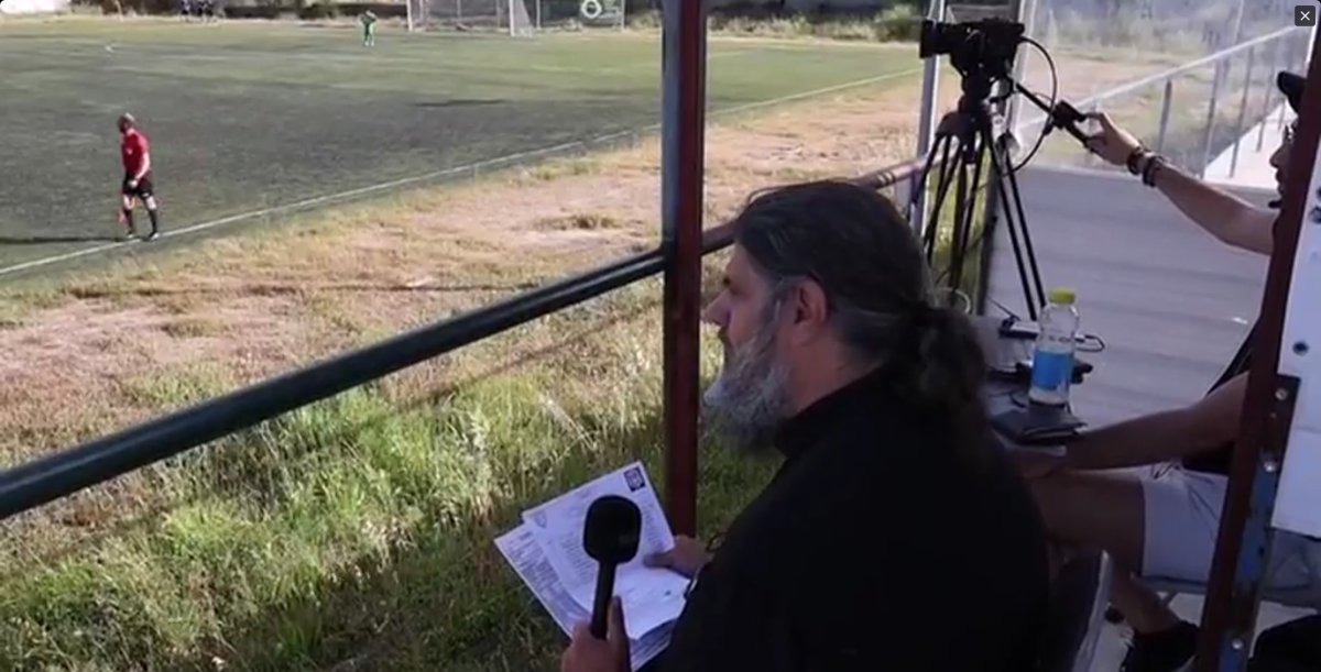 Ιερωμένος μεταδίδει αγώνες στη Λέσβο – Η «πρόβα» με Τεττέη, Ζαρουρί (vids)