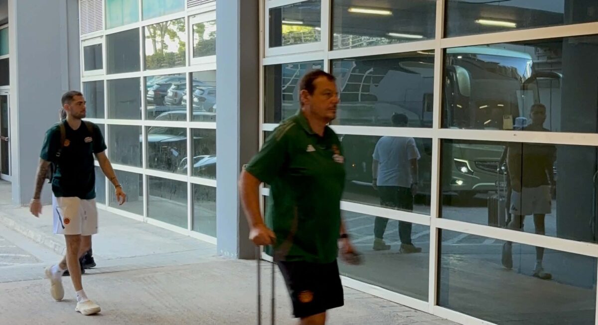 Το βίντεο του Sportal από την άφιξη του Παναθηναϊκού στο T-Center για το Game 2 με τον Ολυμπιακό