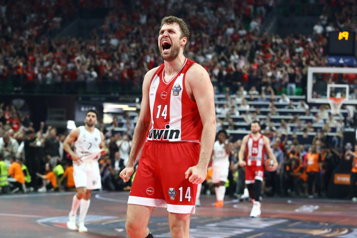 Νέα κορυφή για τον Σάσα Βεζένκοφ: MVP της σεζόν από την Ένωση Παικτών της EuroLeague