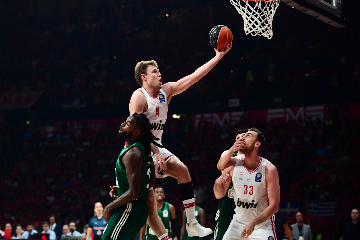 Στο ΣΕΦ για το κομβικό Game 3 Ολυμπιακός και Παναθηναϊκός AKTOR – Αναμονή για Ντόρσεϊ, Σλούκα και… ξένους