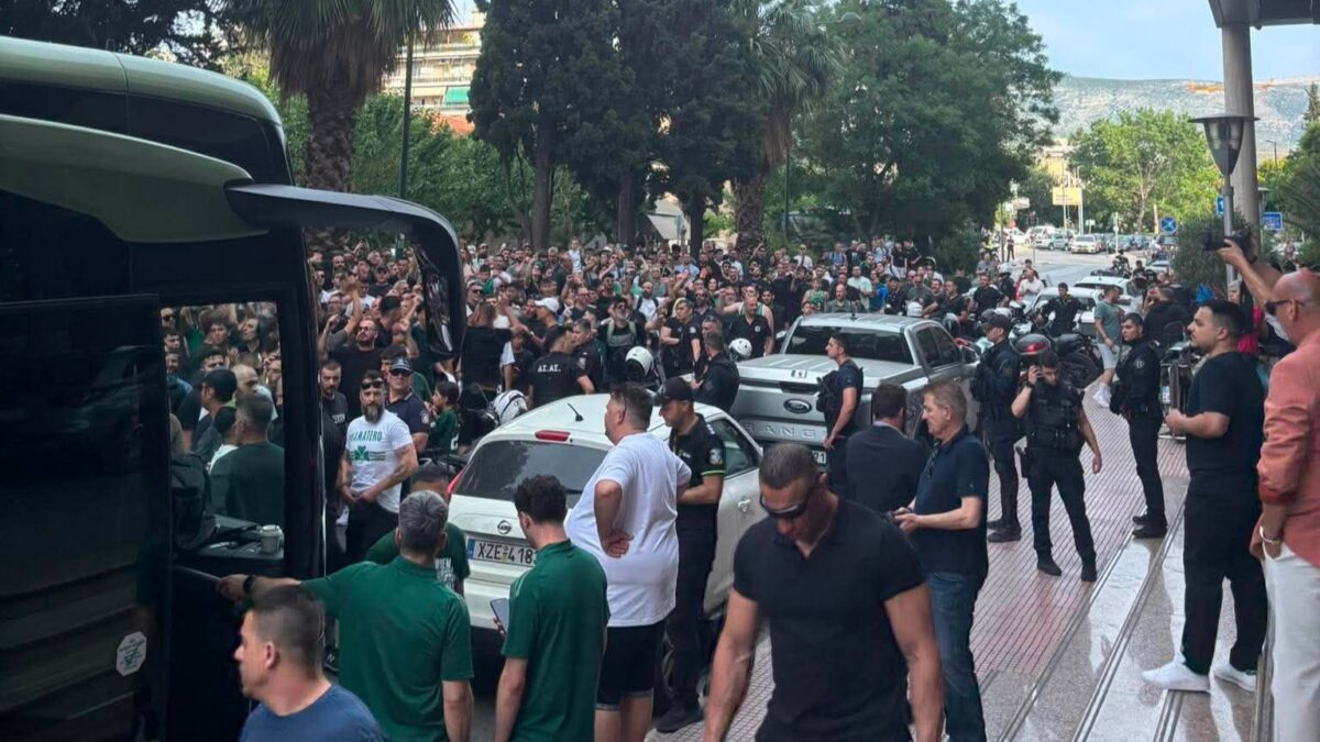 2000 φίλοι του Παναθηναϊκού κατά την αναχώρηση για το ΣΕΦ – Τι συνέβη με την αστυνομία (vid)