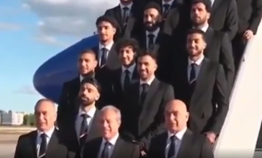 Ο Σαλάχ έκλεψε την παράσταση στην επίσημη φωτογράφιση της εθνικής Αιγύπτου (vid)