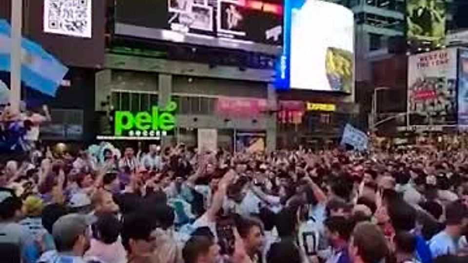 Οι Αργεντινοί «κατέλαβαν» την Times Square πριν το Μουντιάλ