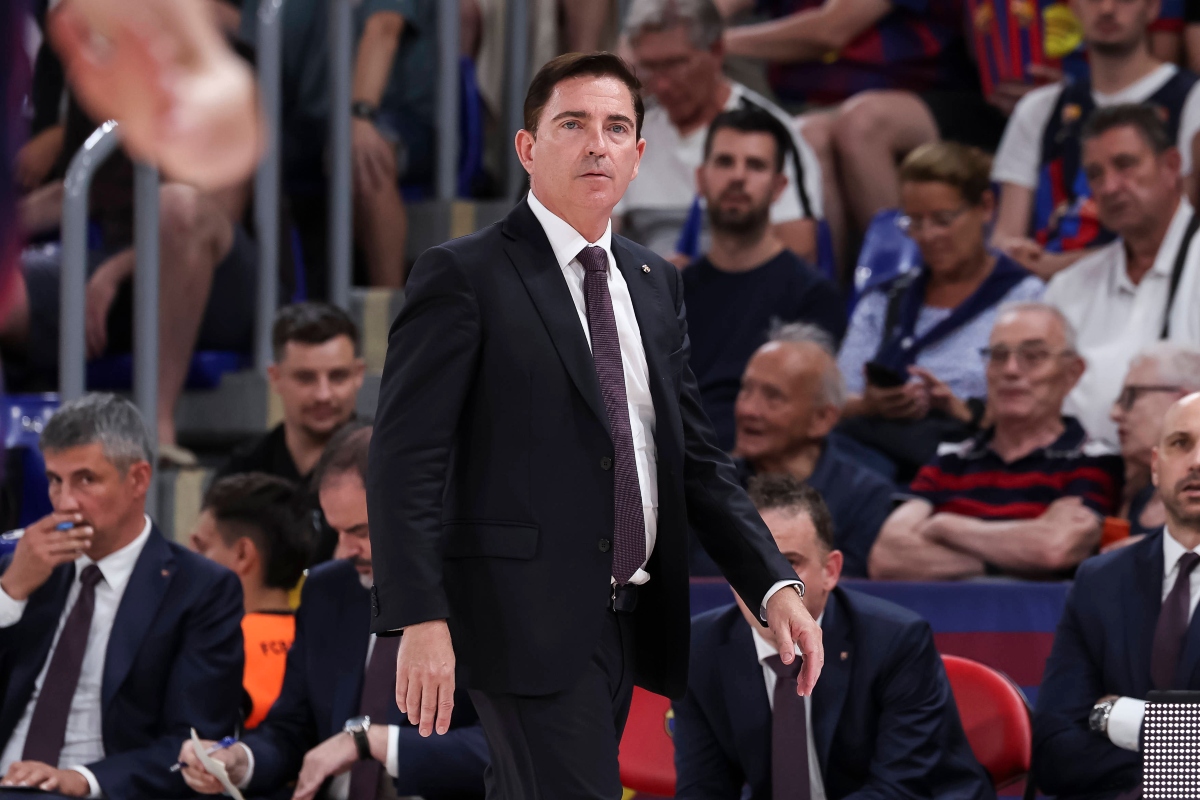 Έξαλλος ο Πασκουάλ με τους παίκτες του – Τι δήλωσε μετά την ήττα της Μπαρτσελόνα από την Βαλένθια
