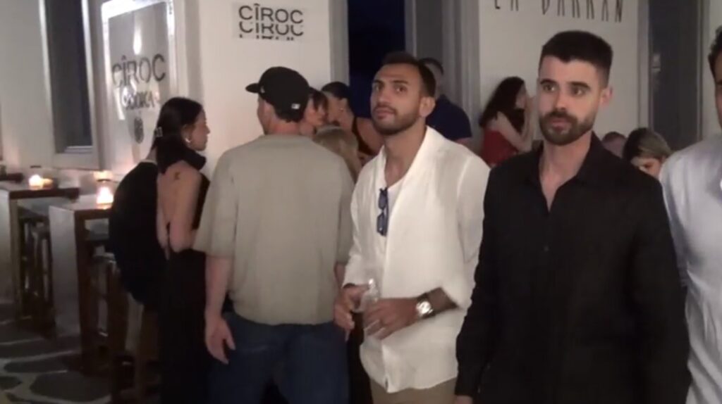 Ο Βαγγέλης Παυλίδης έκανε bachelor στη Μύκονο με Τζόλη, Ζαφείρη, Χατζηδιάκο! (vid)