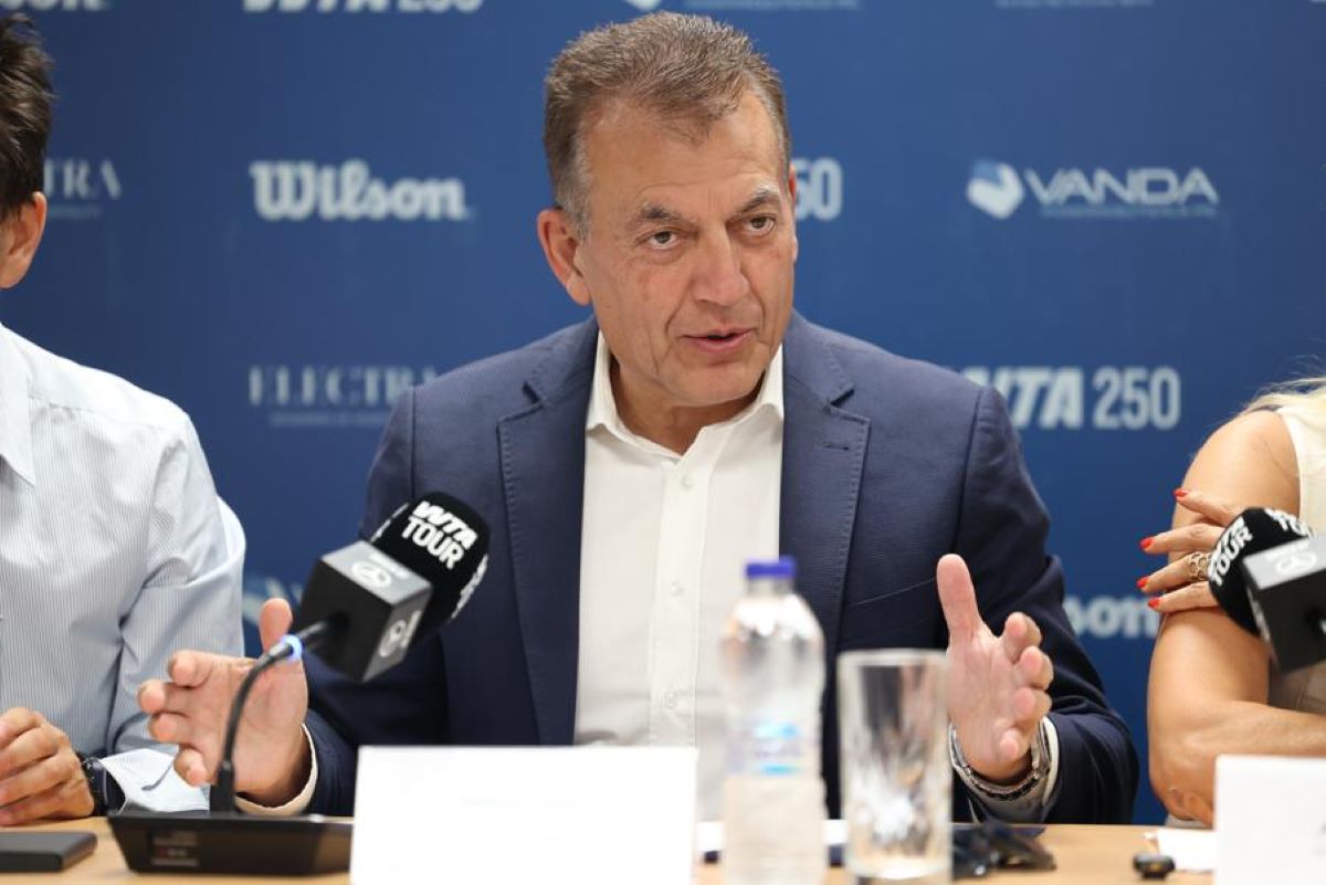 Βρούτσης