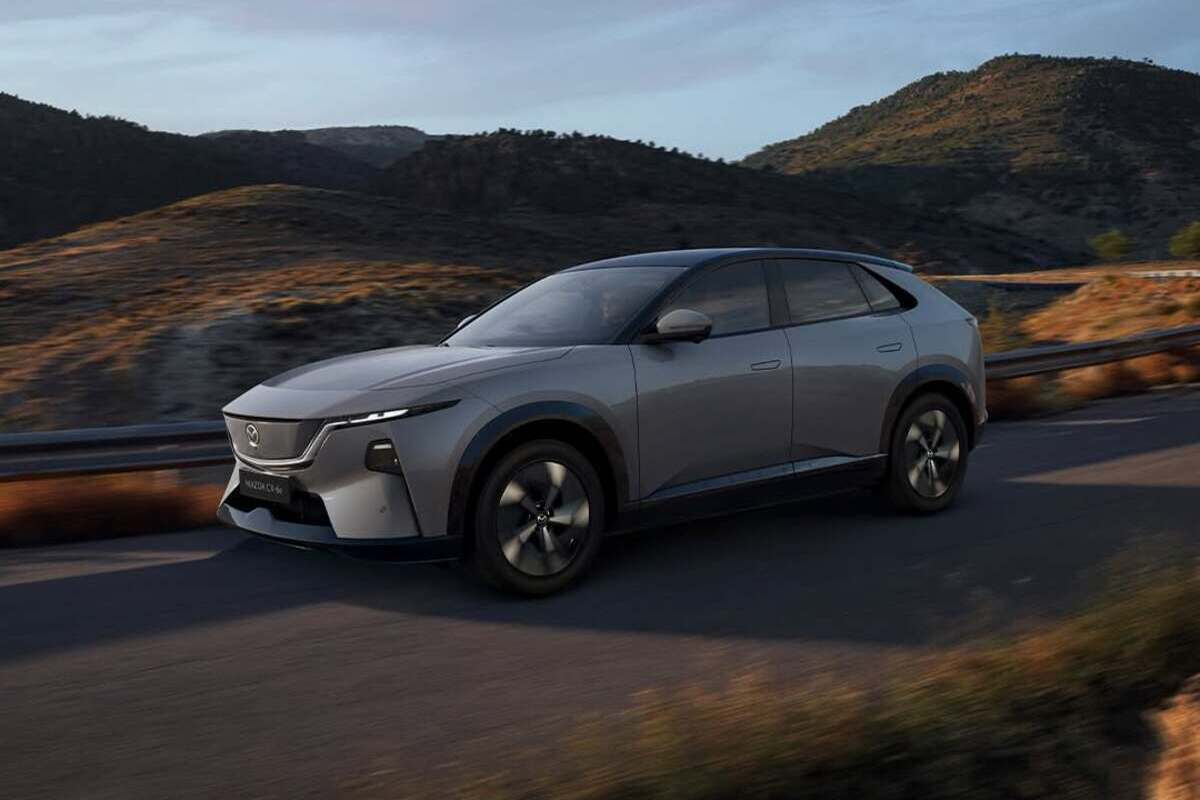 Το νέο ηλεκτρικό SUV της Mazda με οθόνη αφής 26 ιντσών