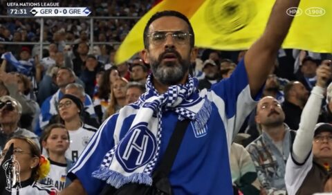 Εθνική Ελλάδας: Οπαδός του Ηρακλή έγινε viral στο Άουγκσμπουργκ και κέρδισε ένα διαρκείας του Γηραιού