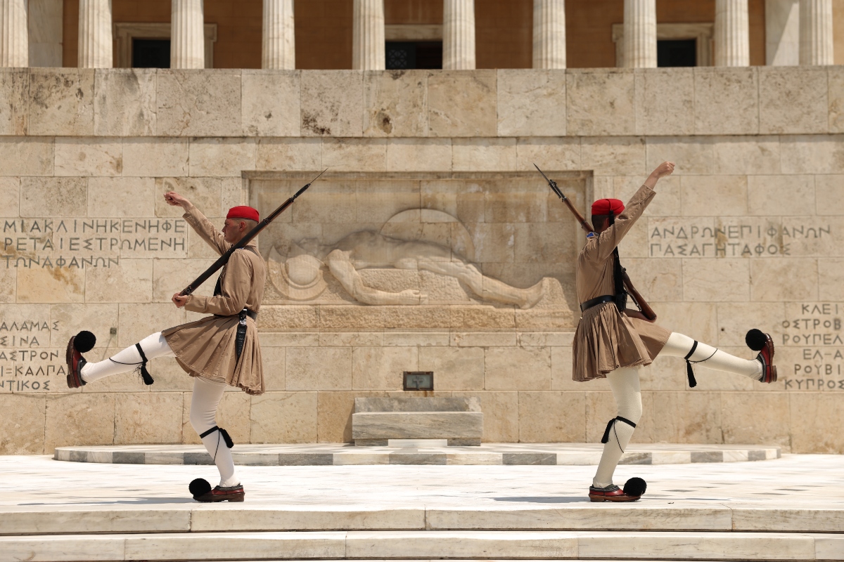Αλλάζει όψη το Μνημείο του Αγνώστου Στρατιώτη – Όλο το σχέδιο ανάπλασης