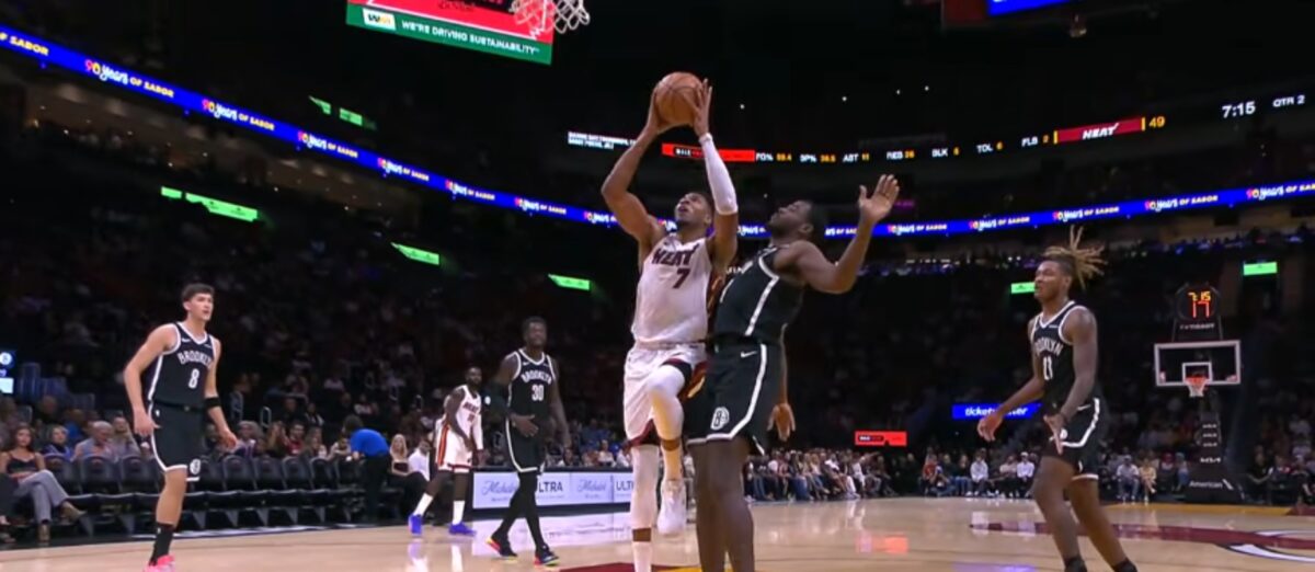 Άγγιξε το triple-double ο Αντετοκούνμπο στην άνετη νίκη των Χιτ κόντρα στους Νετς